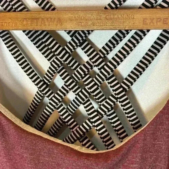 Lululemon Tank Top Built  In Sports Bra Athletic Exercise Gym Walk Run Workout - Picture 4 of 9